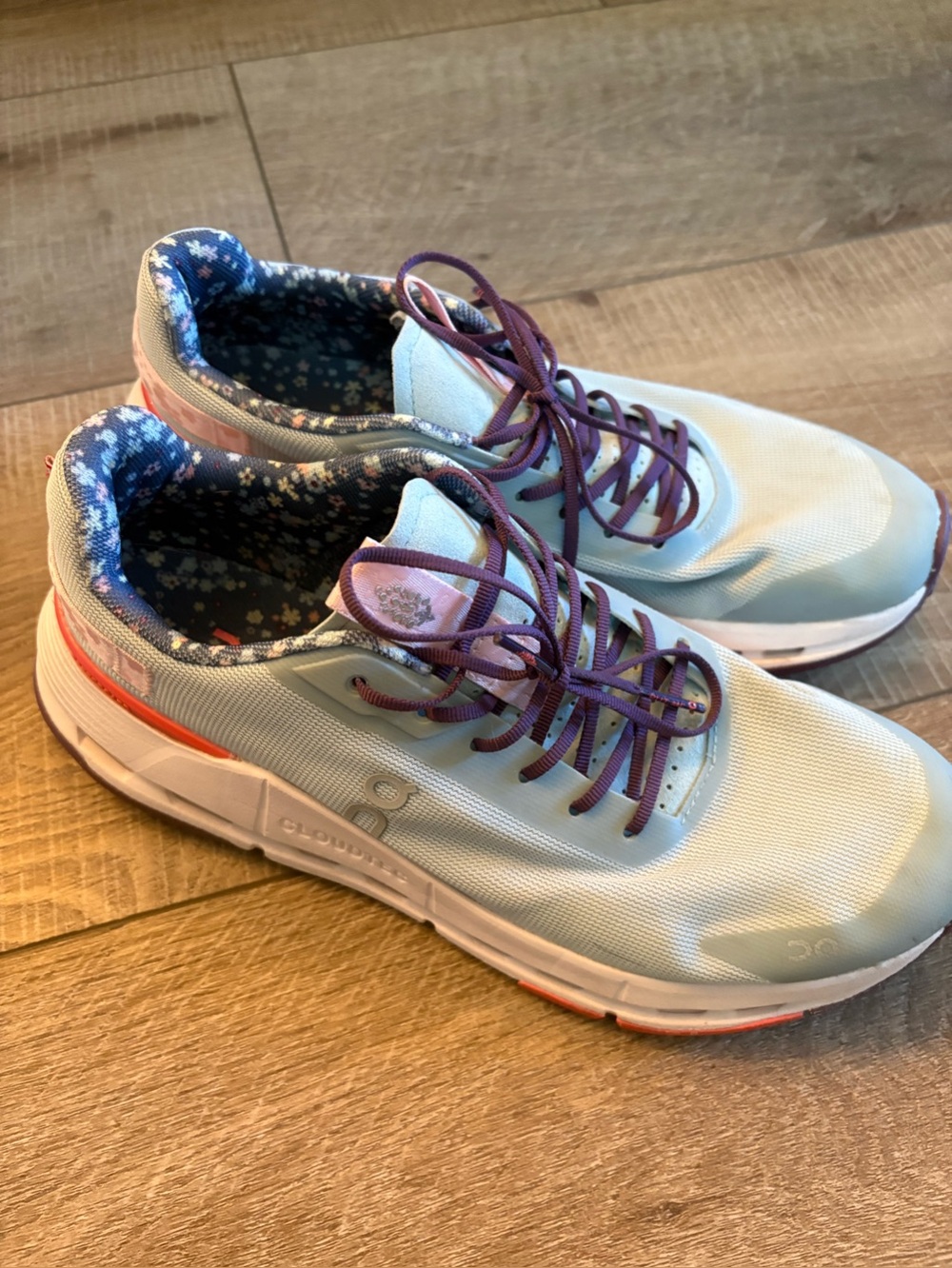 Free people limited edition On running shoes ,worn twice- great shape